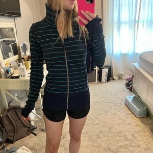 Lululemon green and navy jacket size 4